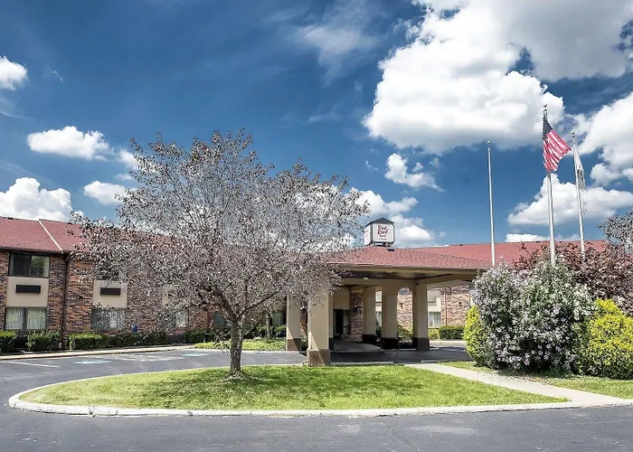 Red Roof Inn & Suites Hermitage